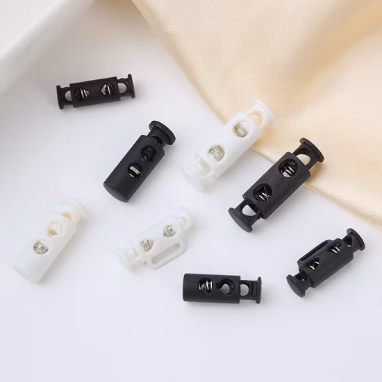 Kordelstopper aus Kunststoff mit zwei Löchern